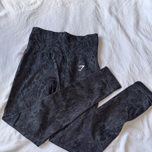 GYMSHARK Patterned Leggings